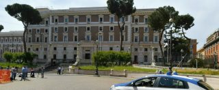 Copertina di “Corruzione per rilasciare cittadinanza” a Roma: 6 arresti, 19 indagati. Al vertice del sistema una dipendente del Viminale