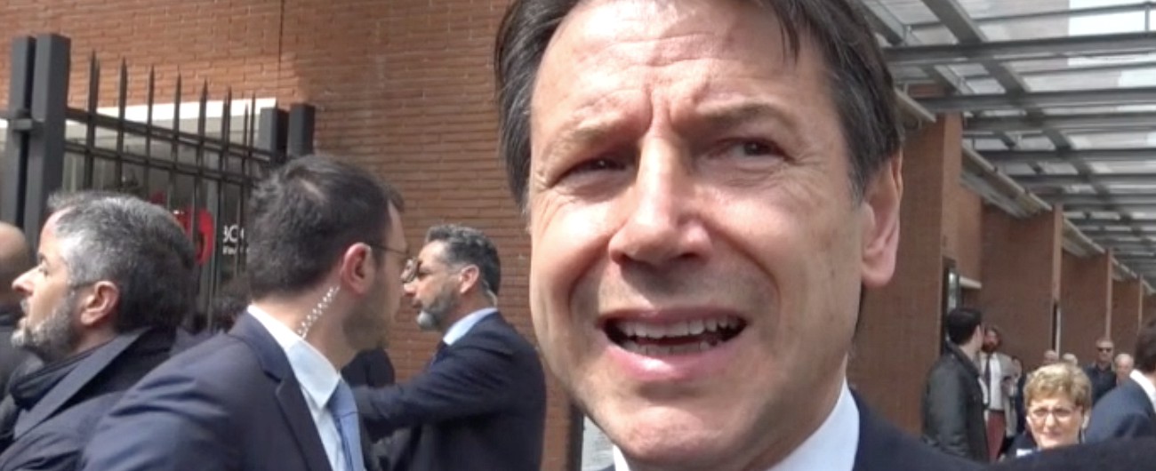 Copertina di Decreto Sicurezza, Conte: “Va approfondito, necessario esame del Quirinale”. E si difende: “Lega? Non mi sento sfiduciato”