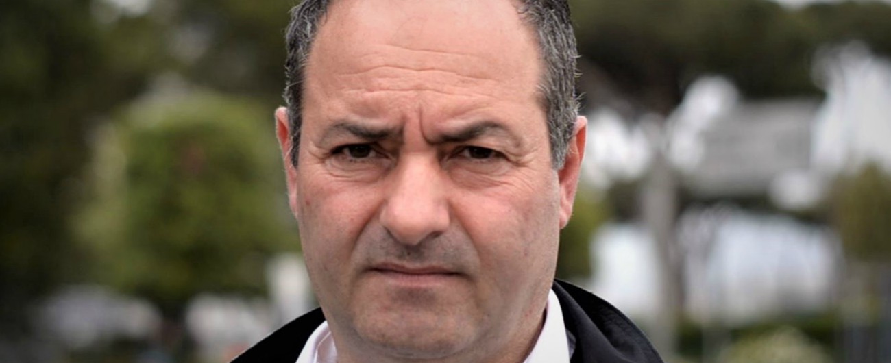 Copertina di Giacomo, emigrato in cerca di lavoro torna per fare il navigator: “In Germania mi hanno restituito la dignità”