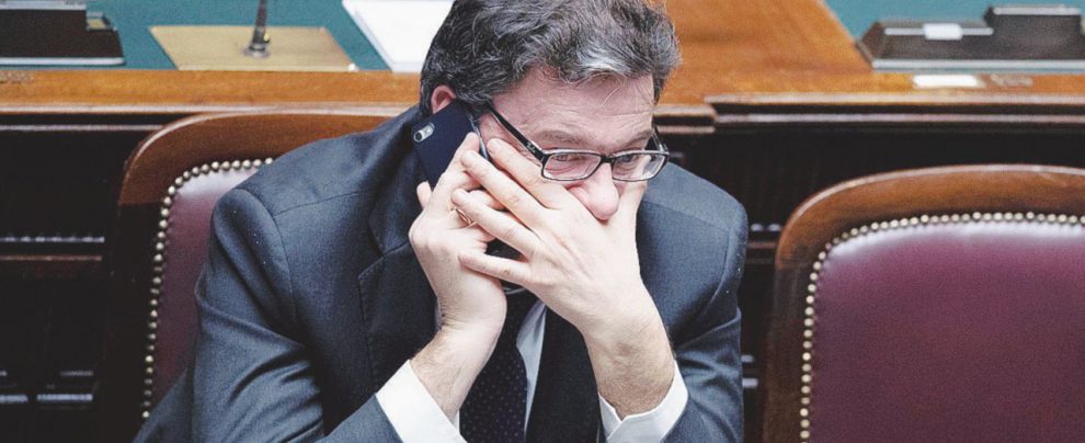 Eterno delfino - Già delfino di Umberto Bossi, Giancarlo Giorgetti è diventato anche il numero due di Salvini: a lui fa capo quel partito del nord e degli affari che vuole tornare con B. - Ansa “Il governo è inconcludente, non produce”. Giorgetti il “disertore” si sfoga per 23 minuti