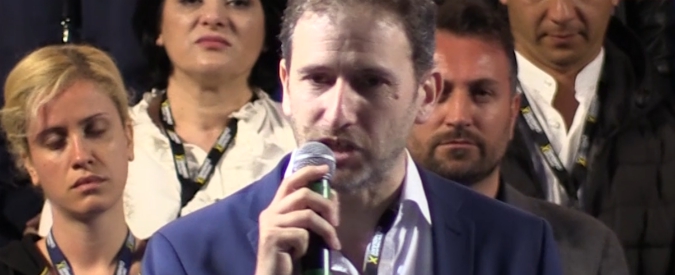 Copertina di M5s, Casaleggio: “Con l’esempio siamo riusciti ad arrivare al governo, ma la marcia ancora lunga”
