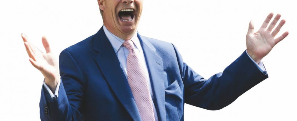 Farage la star si prepara per Strasburgo Farage la star si prepara per Strasburgo