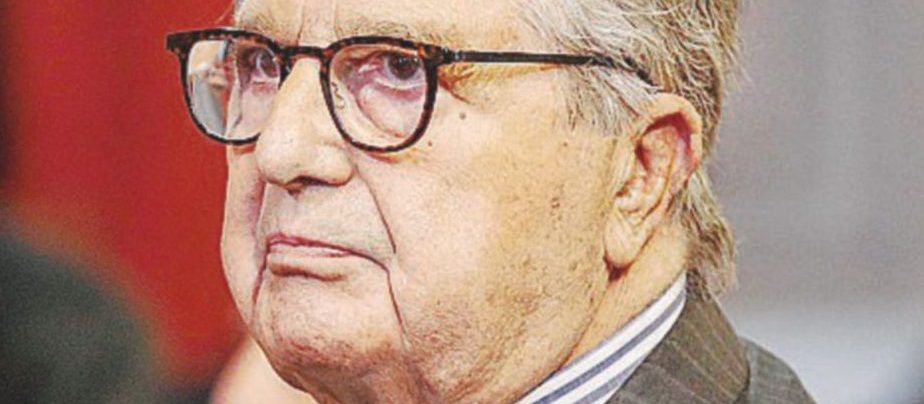 L’ingegnere - Carlo De Benedetti, ex patron del Gruppo Espresso, oggi ne è presidente onorario - Ansa “Il gruppo Espresso eluse le tasse nel ’93-’94”