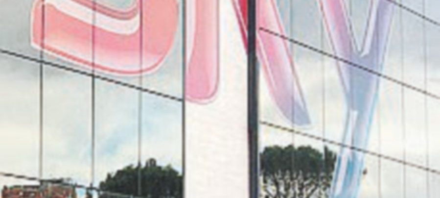 Sky, multa dell’Agcom da 2,4 milioni di euro per il pacchetto calcio Sky, multa dell’Agcom da 2,4 milioni di euro per il pacchetto calcio