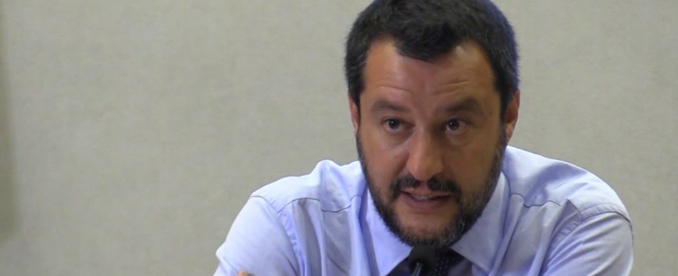 Scorte, Salvini firma la direttiva per razionalizzare le misure di protezione: in un anno meno 49 dispositivi e 200 agenti