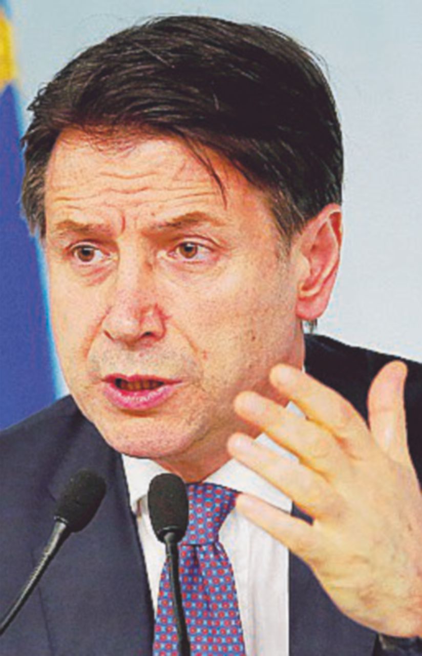 Copertina di Lega, tre bombe contro tre decreti: il governo traballa