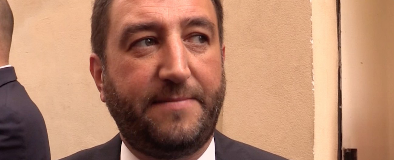 Copertina di M5s, la battuta di Cancelleri nel giorno del suo compleanno: “L’anno scorso nasceva il governo, un anno dopo cade”