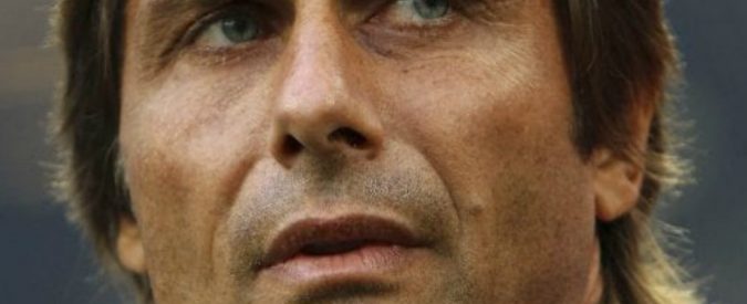 “Togliete la stella di Antonio Conte dallo stadio della Juve”: i tifosi bianconeri lanciano una petizione dopo la firma con l’Inter