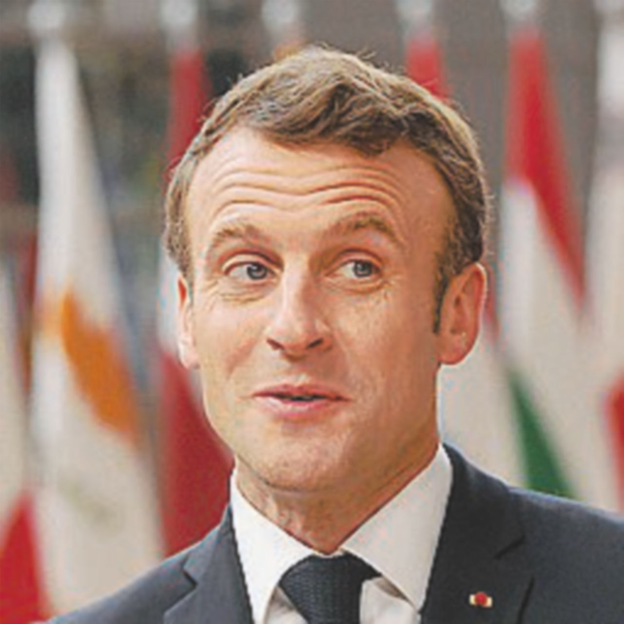 Copertina di Macron torna alle riforme: ecologia contro impopolarità