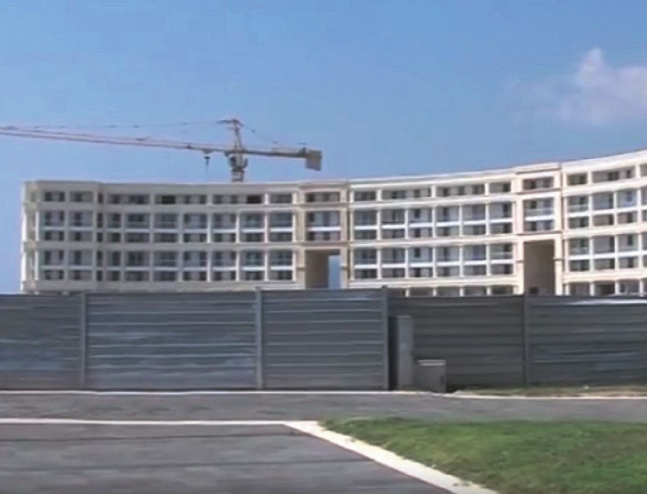 Copertina di “Noi ambientalisti e liberi, fatti fuori dagli impiegati del potere”