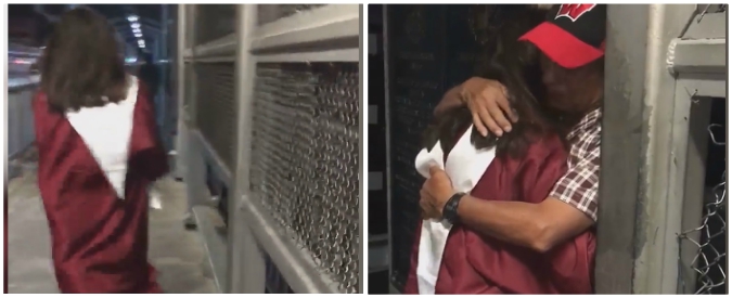 Copertina di Lei si diploma ma il papà non può superare il confine, così la ragazza gli riserva una sorpresa tra i due Stati