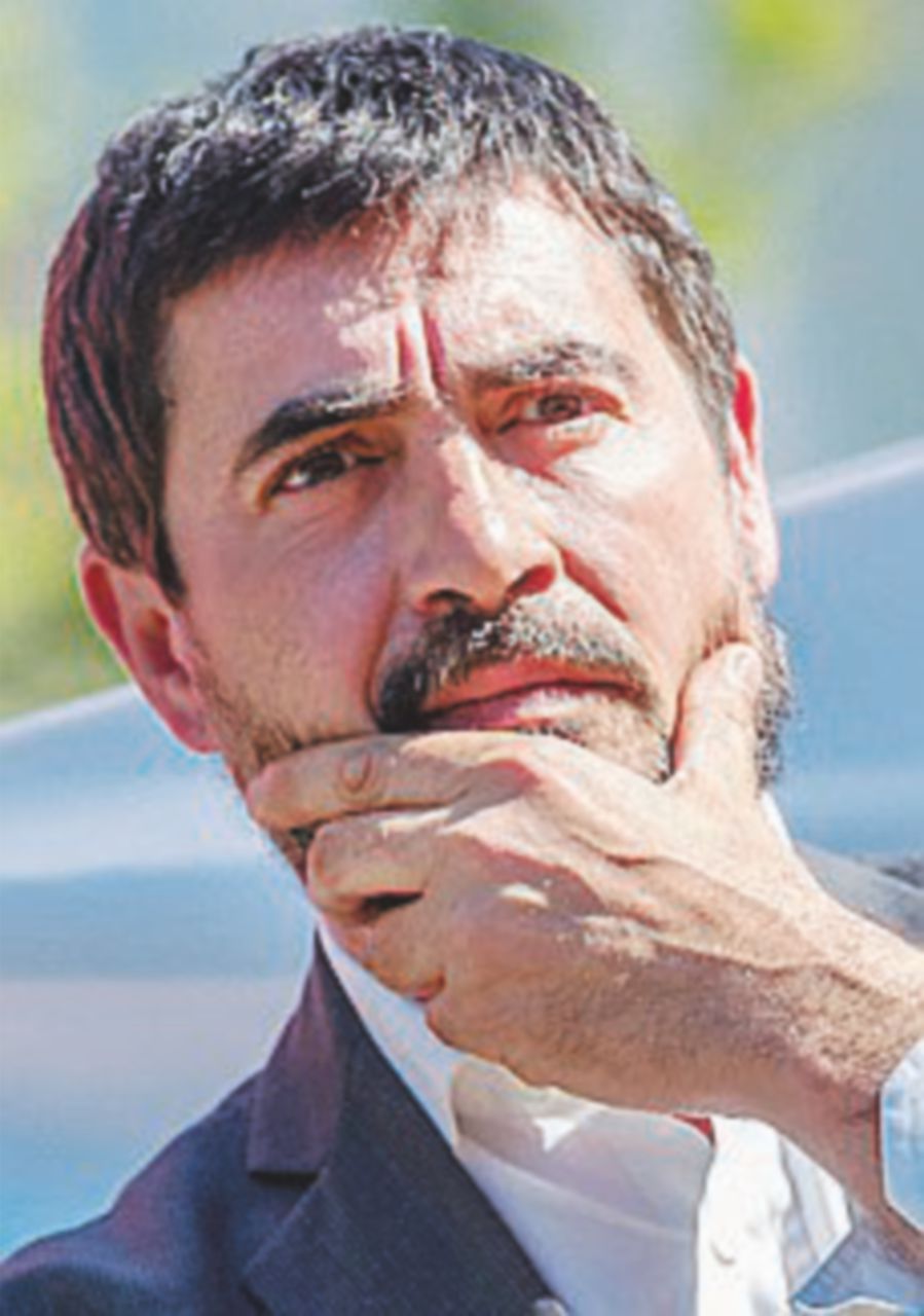 Fratoianni si dimette da segretario di Si: “Un passo per l’unità”