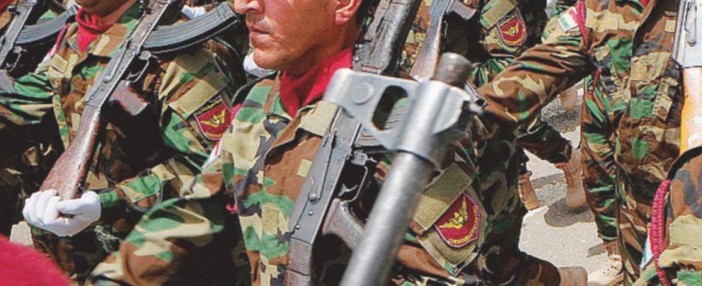 Peshmerga - I combattenti curdi sfilano durante una parata vicino ad Erbil, in Kurdistan - Ansa Iraq, “sobborgo” di Teheran: i curdi alle strette