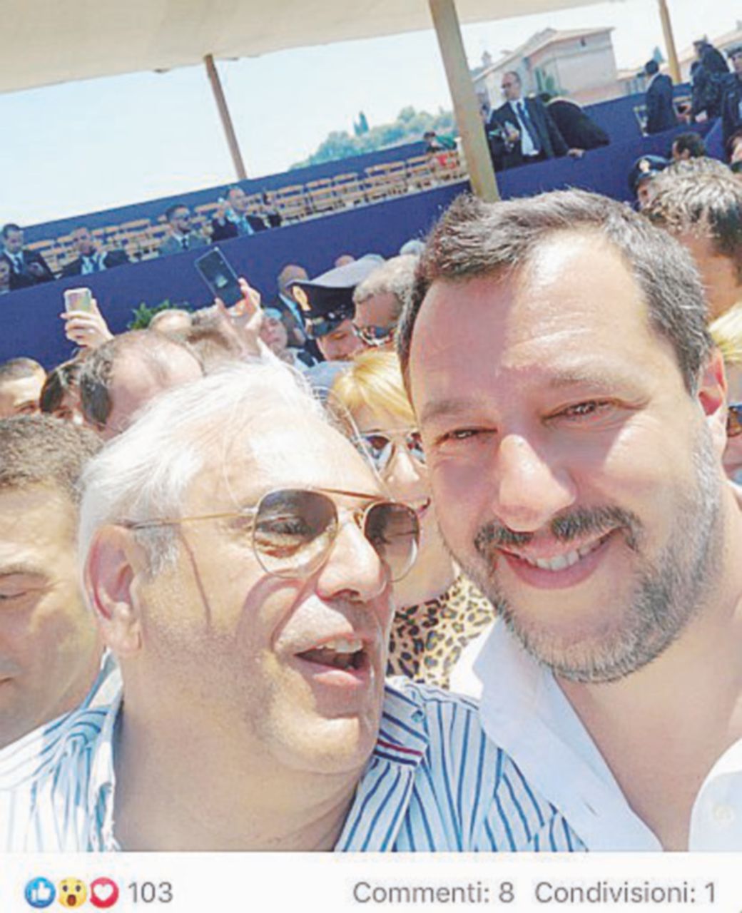 Ancora un selfie imbarazzante per Salvini