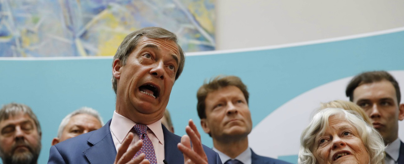 Nigel Farage, Parlamento Ue gli chiede spiegazioni entro 24 ore su finanziamenti non dichiarati. Lui: “Tribunale illegale”