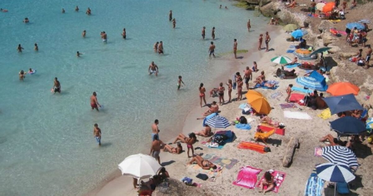 viva noi radical chic da stabilimento balneare abbasso voi mortadellivori da spiaggia libera