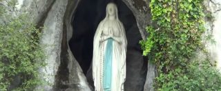 Copertina di Lourdes, il Papa commissaria il santuario: invia delegato per “accentuare primato spirituale e non quello finanziario”