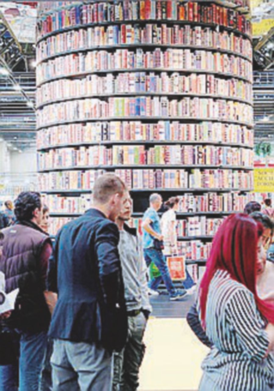 Ora Polacchi chiede un risarcimento al Salone del Libro