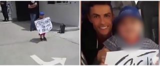 Copertina di Ronaldo, l’attaccante della Juve ferma il bus e fa salire il piccolo fan malato: il video che ha fatto il giro del mondo