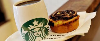 Copertina di Londra, Starbucks sperimenta in aeroporto le tazze da caffè riutilizzabili