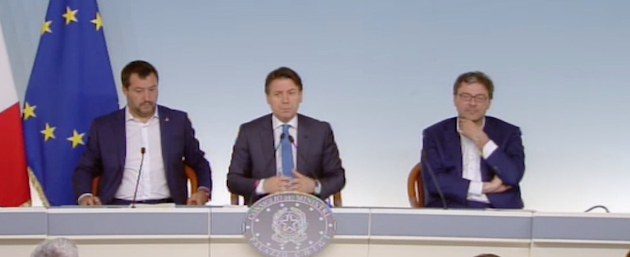 Copertina di Conte: “Pieno mandato? Certo, altrimenti mi dimetterei”. Salvini: “Questo era e rimane governo del cambiamento”