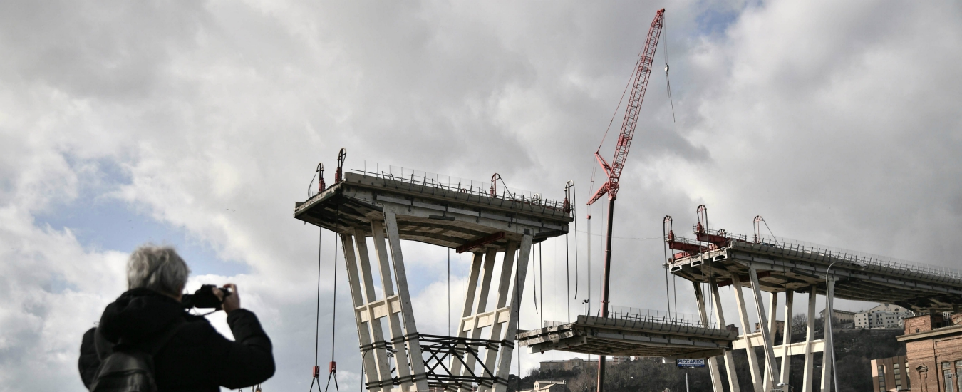 Ponte Morandi, le mani della camorra nella demolizione: arrestati i responsabili di un’impresa impegnata nei lavori
