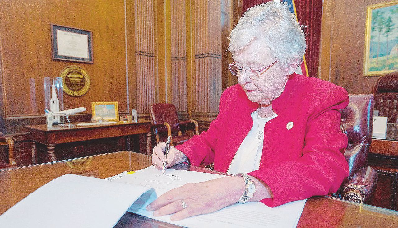 Copertina di Alabama, castrazione chimica per i pedofili