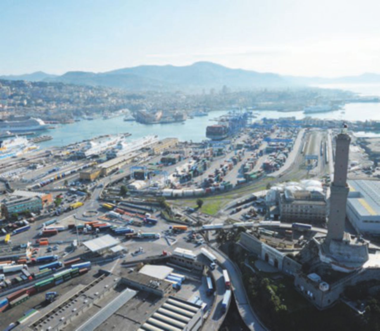 Copertina di Una civile e una militare: il dilemma della doppia commessa identica per i sauditi