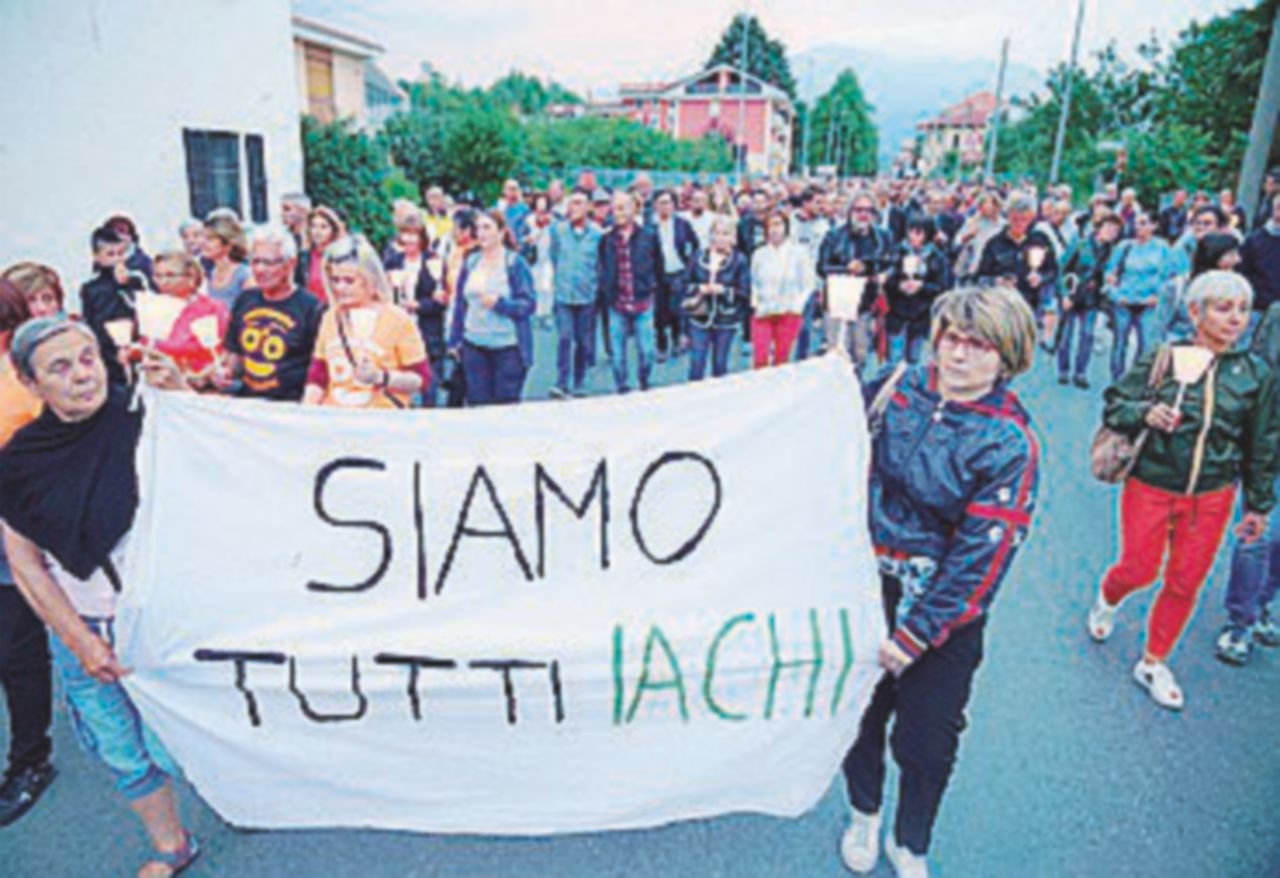 Copertina di Per 2000 euro muori, se rubi 49 milioni  sei un idolo