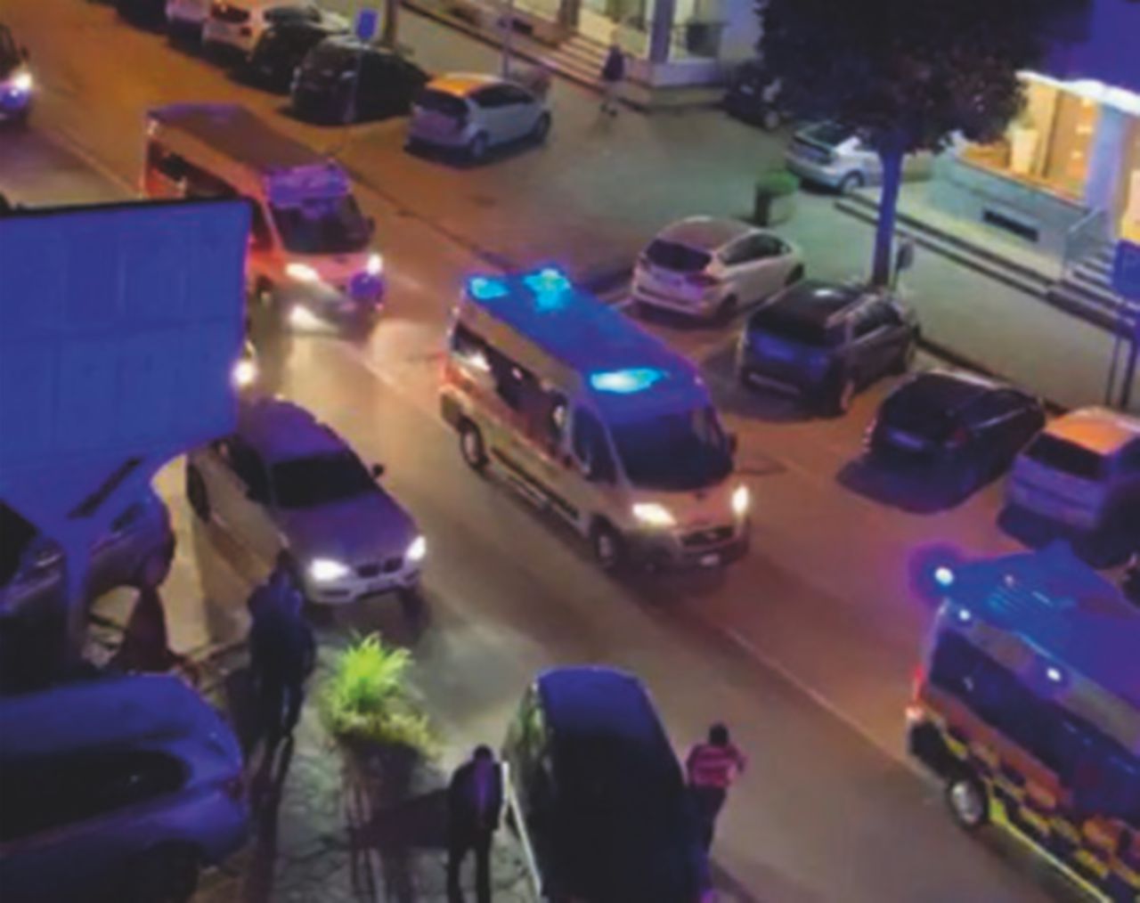 L’Asl ferma le ambulanze del corteo per “Mister Fritture”. Intanto Alfieri vara la giunta