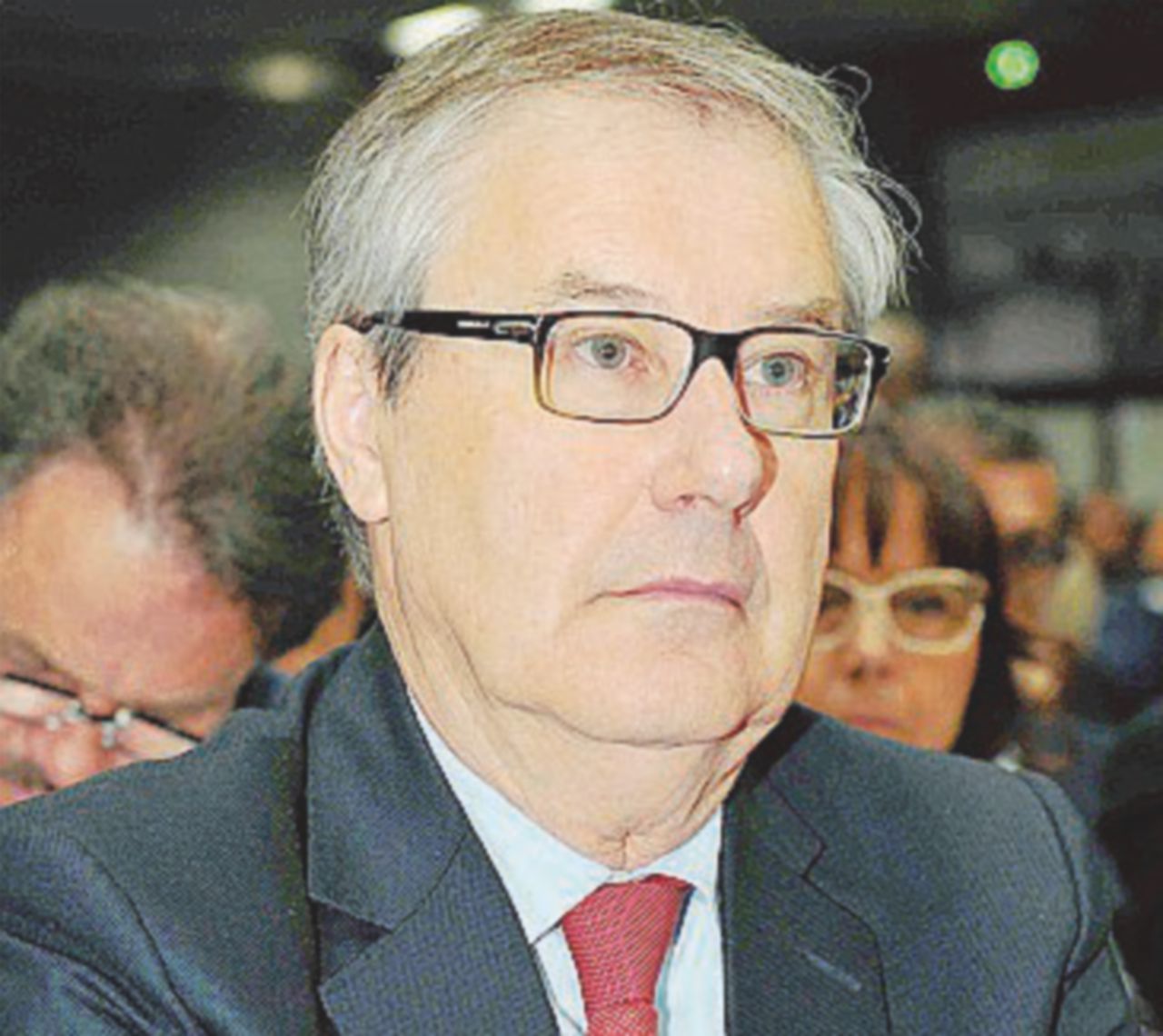 Copertina di Le consulenze durante la fusione, altri guai per il papà della Boschi