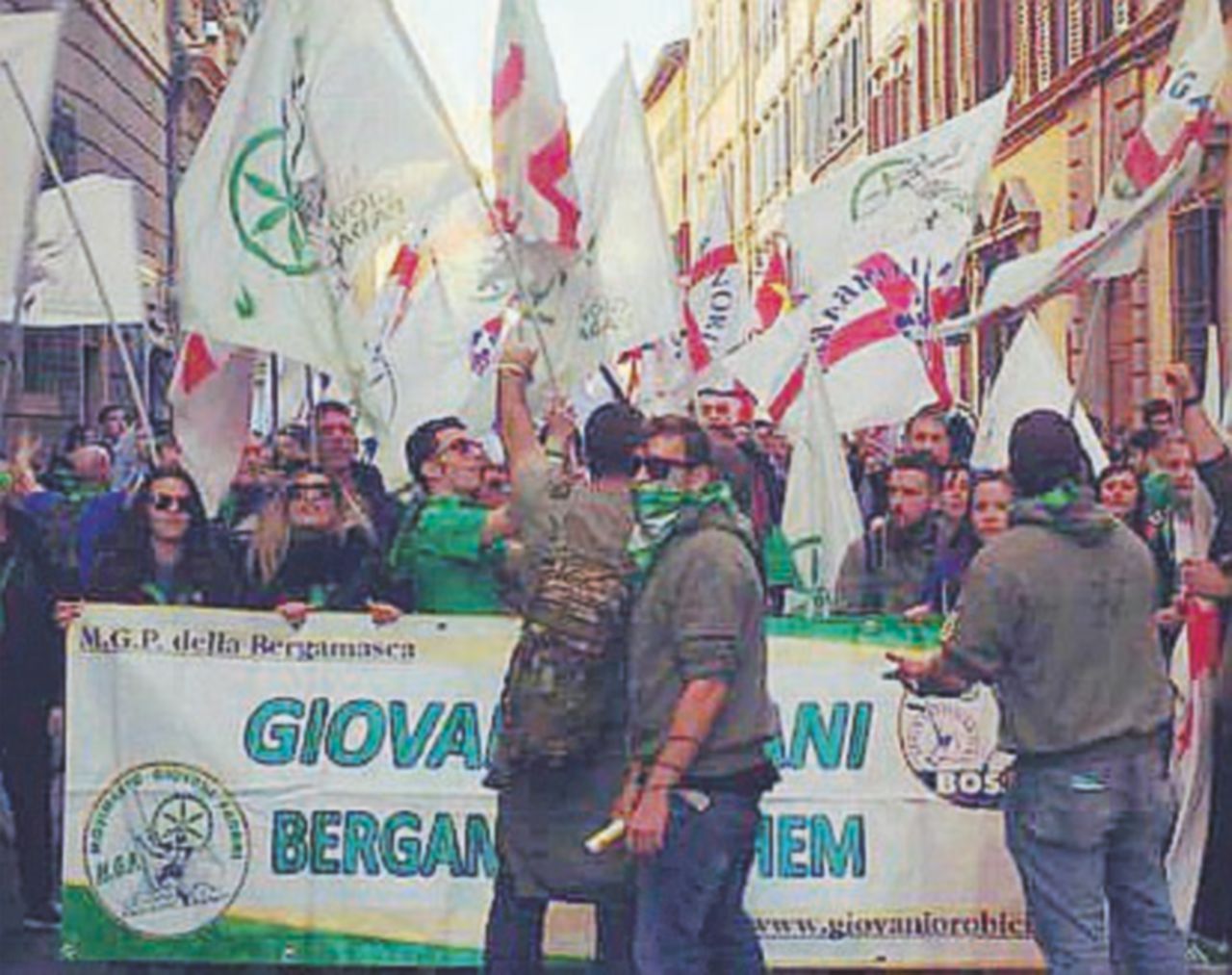 Copertina di A Bergamo nasce la fronda anti-Salvini