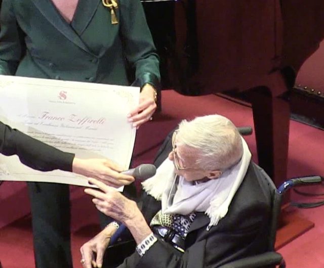 Senato e Cultura, il 6 aprile Franco Zeffirelli riceveva il premio alla carriera dalla presidente Casellati