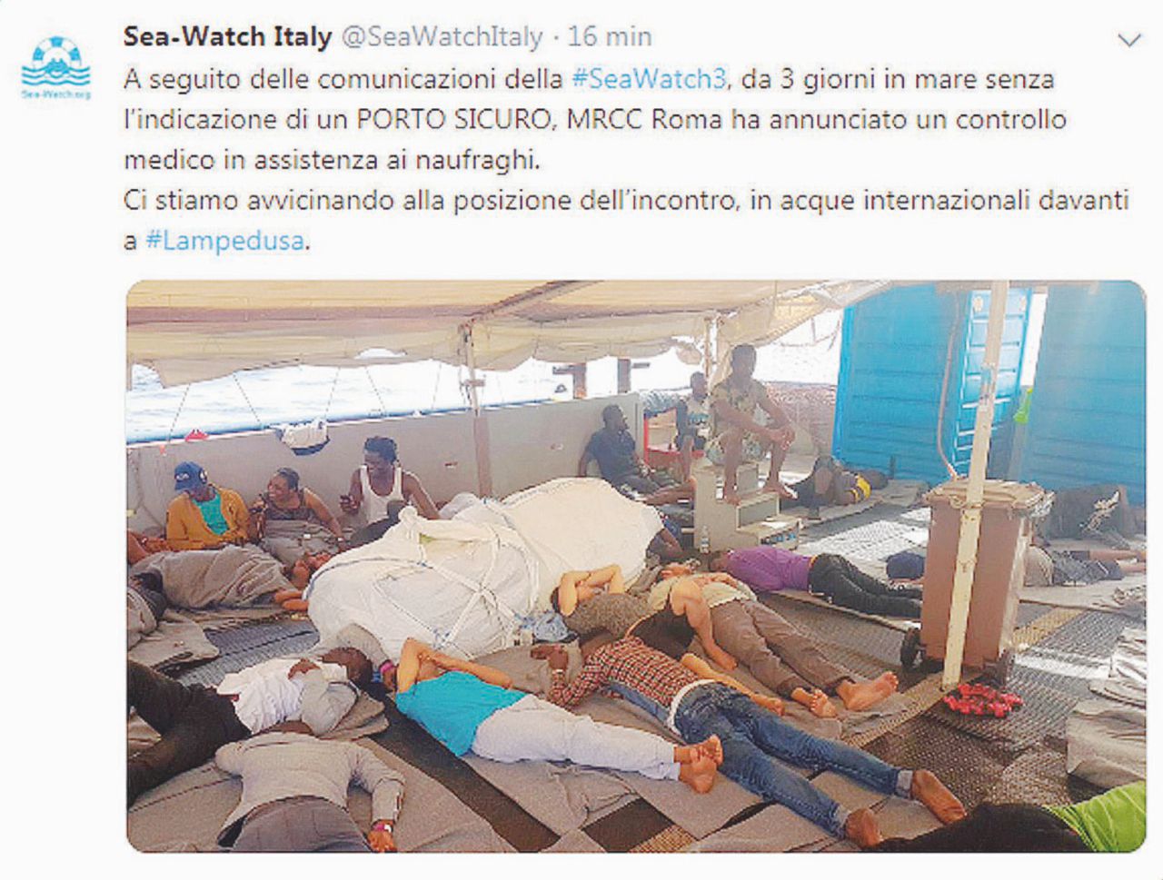 Copertina di Salvini ferma in mare la nave con l’accordo dei ministri 5S