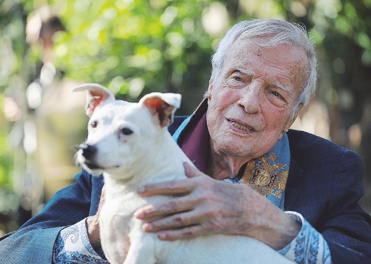 Copertina di Addio a Zeffirelli, l’aristocratico amato dal popolo, non dai critici