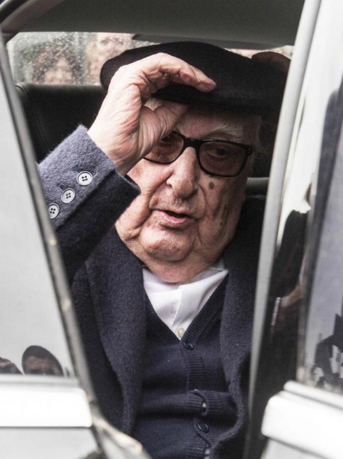 Andrea Camilleri è morto: aveva 93 anni. Con lui finisce anche l’avventura del commissario Montalbano: l’ultimo libro custodito da Sellerio