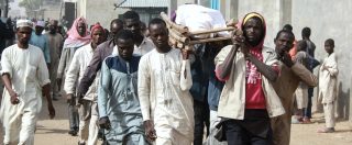 Copertina di Nigeria, triplice attentato kamikaze: 30 morti e 42 feriti. Altre 100 vittime per raid nei villaggi nell’ultima settimana