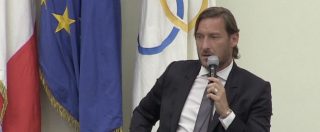 Copertina di Totti lascia la Roma: “Mi sono dimesso ma non per colpa mia. Non mi hanno dato la possibilità di esprimermi”