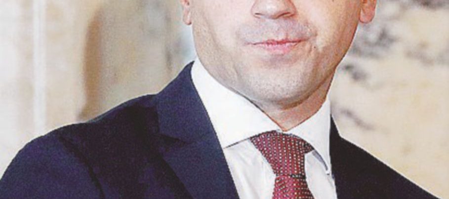 Vicepremier - Luigi Di Maio Di Maio lo ammette coi suoi ministri: “Non capisco cosa voglia fare Matteo”