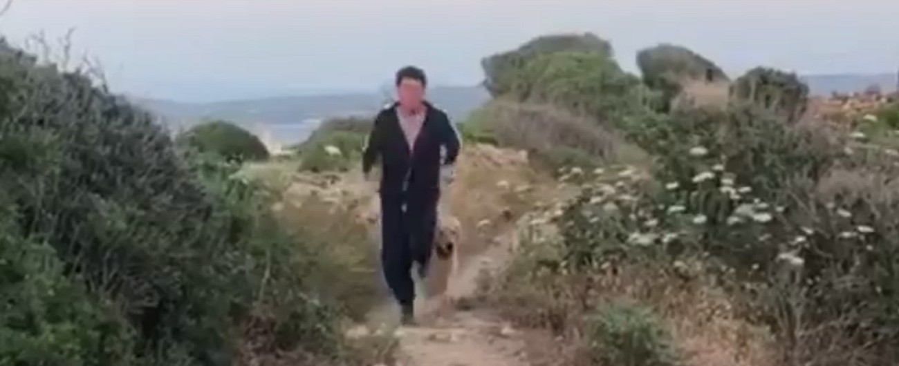 Copertina di Gianni Morandi stava andando a cento all’ora, ma non aveva fatto i conti con Mirto. La sua corsa ha un finale tutto da ridere