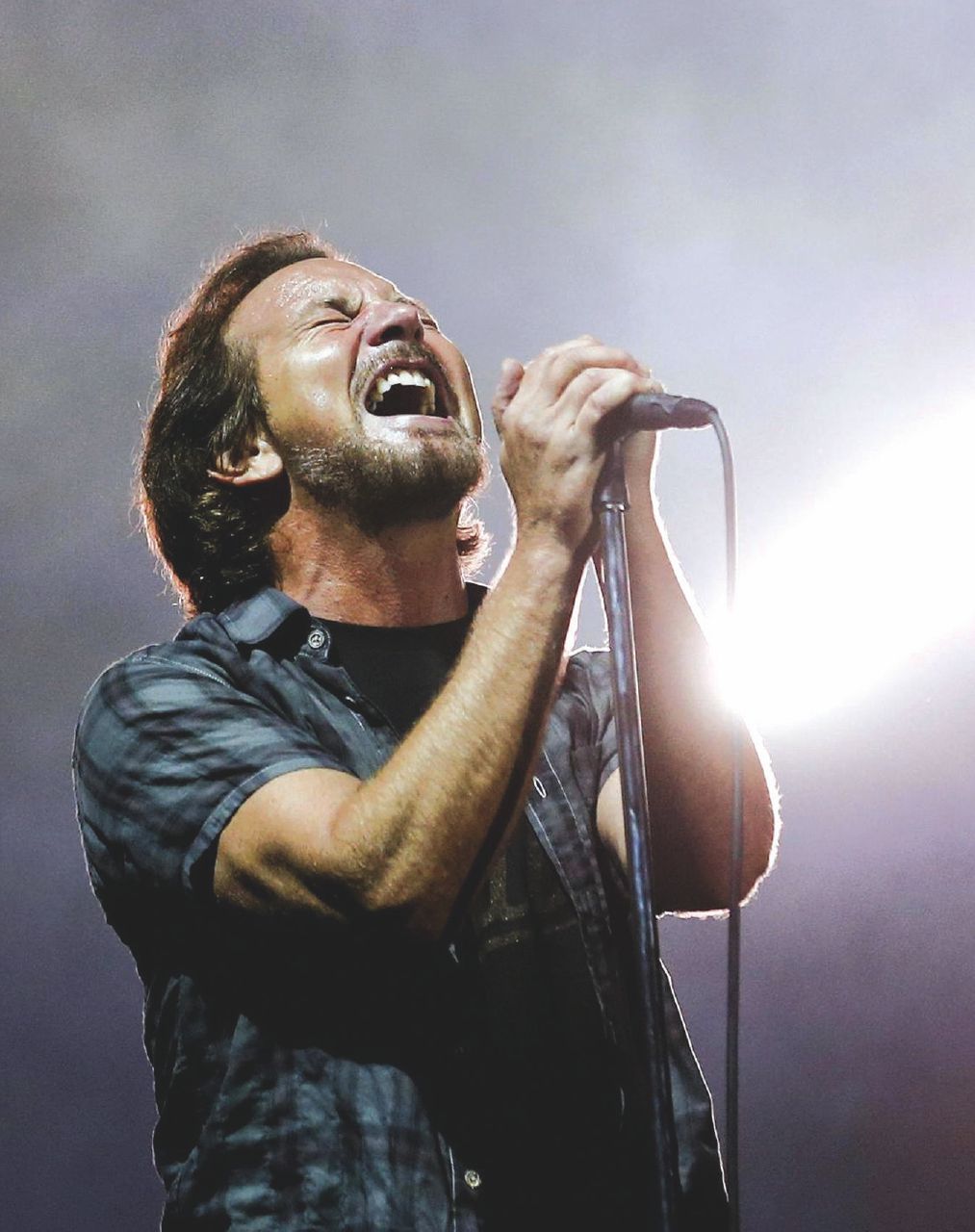 Copertina di Eddie Vedder, l’ultimo sopravvissuto ai demoni