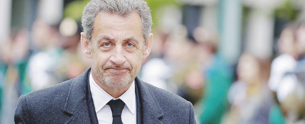 Intercettato - Nicolas Sarkozy usava l’utenza a nome Paul Bismuth per parlare col suo legale - Ansa Corruzione, zero immunità a Sarkò: andrà a processo