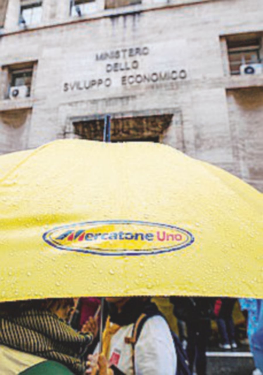 Mercatone Uno, Cig straordinaria nel 2019 per 1.800 lavoratori