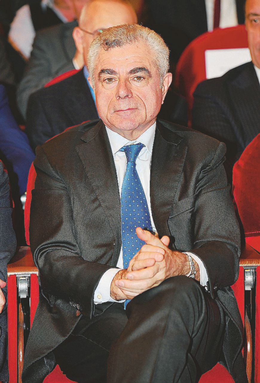 Copertina di Strage Viareggio, 7 anni a Moretti