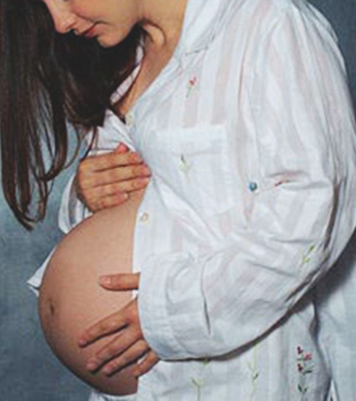 Copertina di L’utero in affitto divide sindacato e femministe