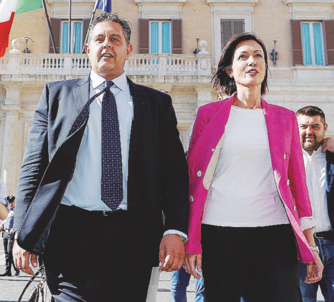 Copertina di Figli e partito Mediaset: così B. si è ripreso Toti