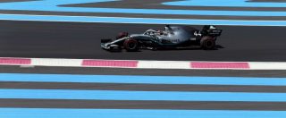 Copertina di F1, solita storia nel Gp di Francia: la pole è di Hamilton, Seb Vettel molto indietro
