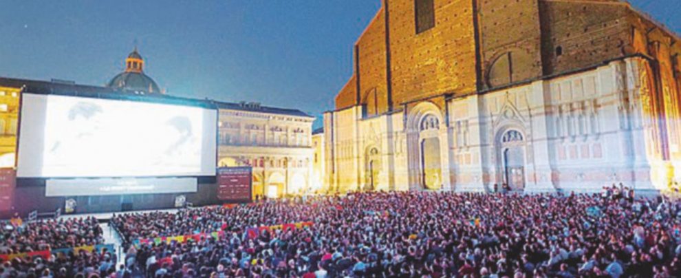 “Apocalypse Now” o “Easy Rider”: il Cinema nelle piazze di Bologna “Apocalypse Now” o “Easy Rider”: il Cinema nelle piazze di Bologna