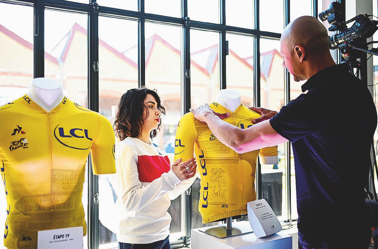 Copertina di Parte il Tour dedicato a Merckx: la maglia gialla compie 100 anni