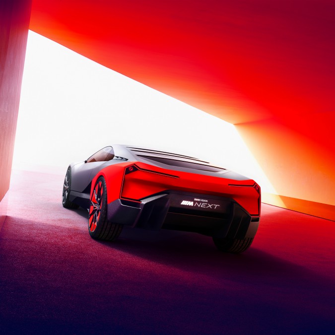 Copertina di Bmw Vision M Next, la sportività di domani è connessa ed elettrificata – FOTO